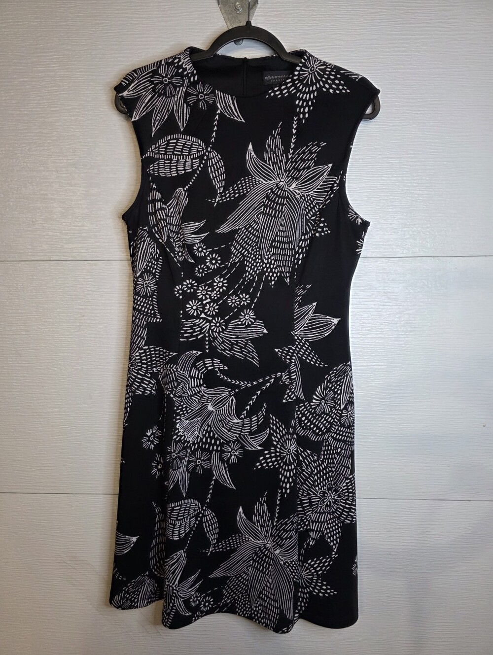connected apparel Black and White Floral Sleeveless Mini Dress
